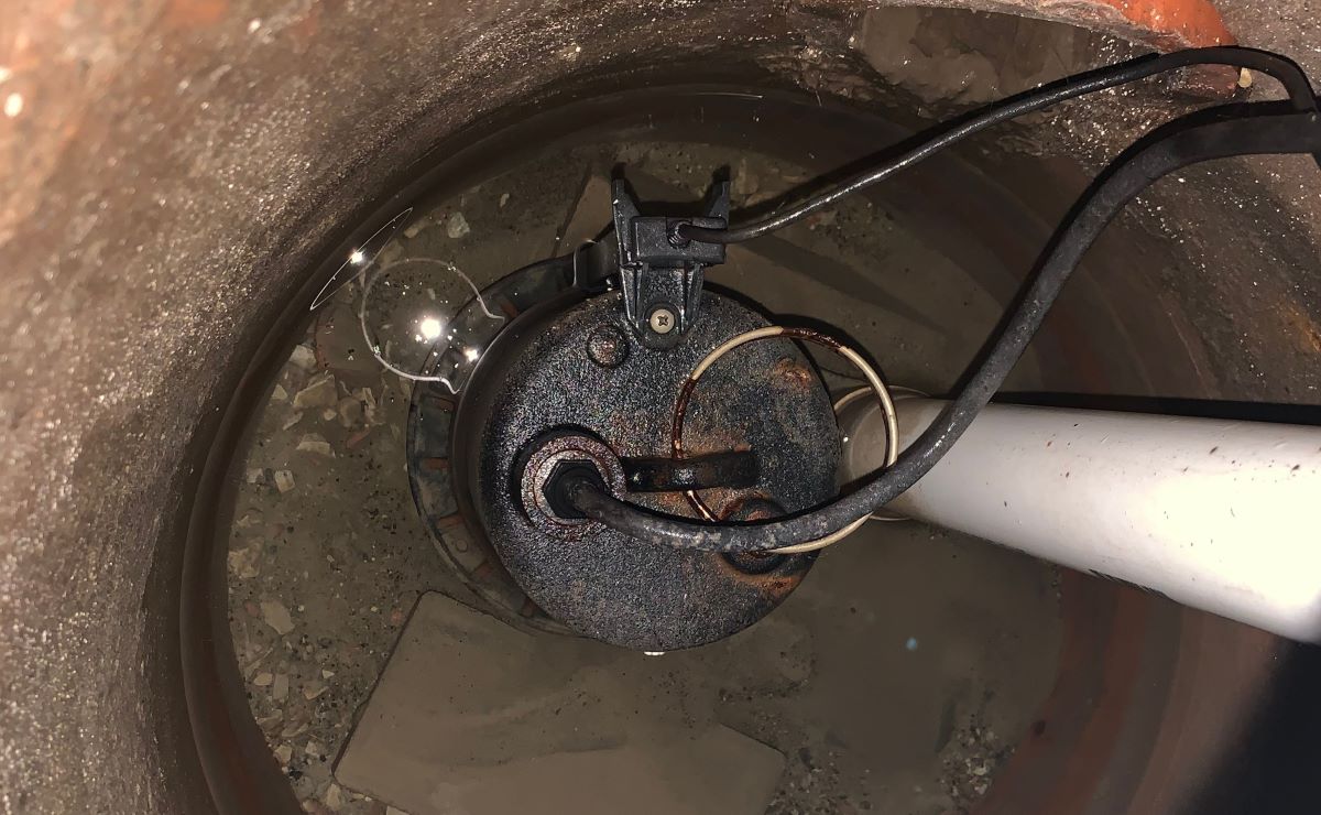 The Ticking Time Bomb: Dangers of an Aging Sump Pump - Screaming Eagle ...
